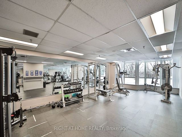 404 - 5 Rowntree Rd