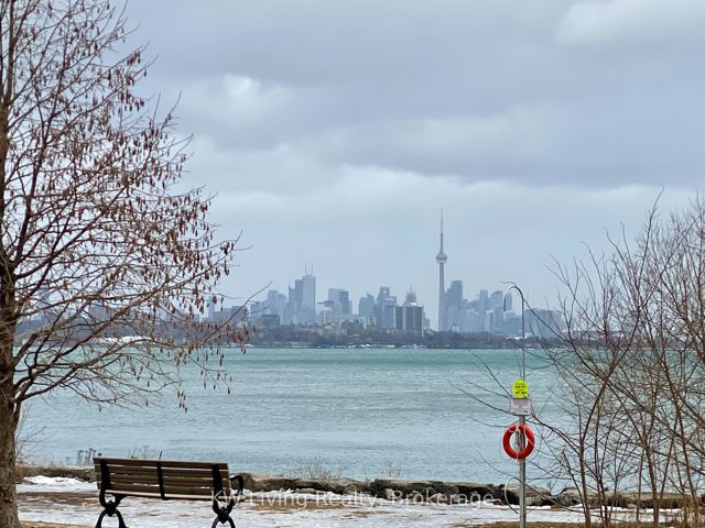 1710 - 38 Annie Craig Dr