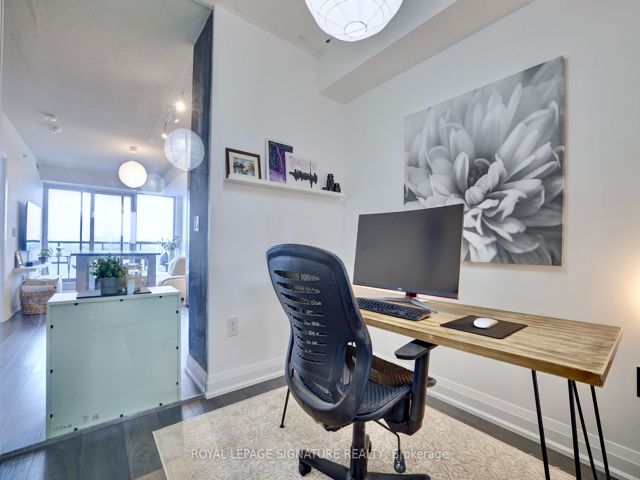 927 - 26 Gibbs Rd