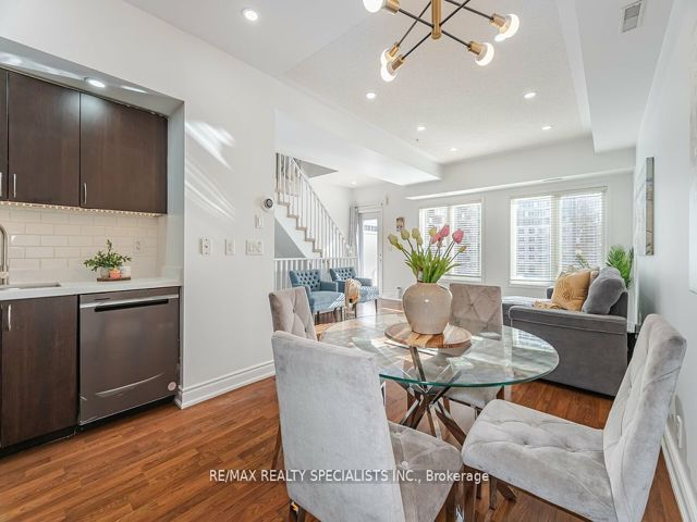 212 - 5 Richgrove Dr