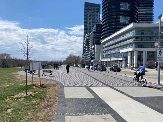 225 - 58 Marine Parade Dr