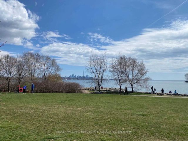 225 - 58 Marine Parade Dr