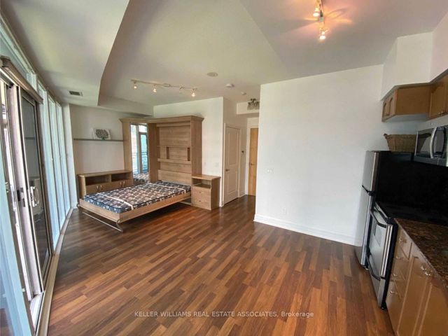225 - 58 Marine Parade Dr