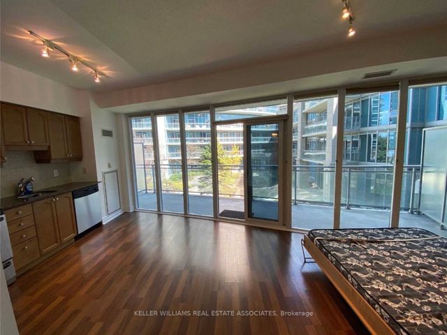 225 - 58 Marine Parade Dr