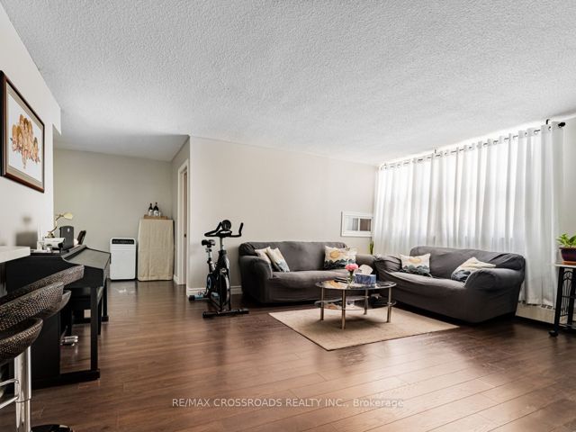 101 - 2645 Kipling Ave