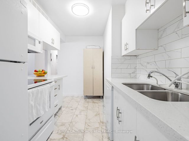101 - 2645 Kipling Ave