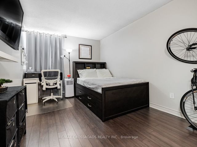 101 - 2645 Kipling Ave