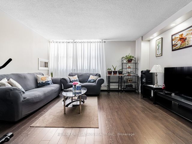 101 - 2645 Kipling Ave
