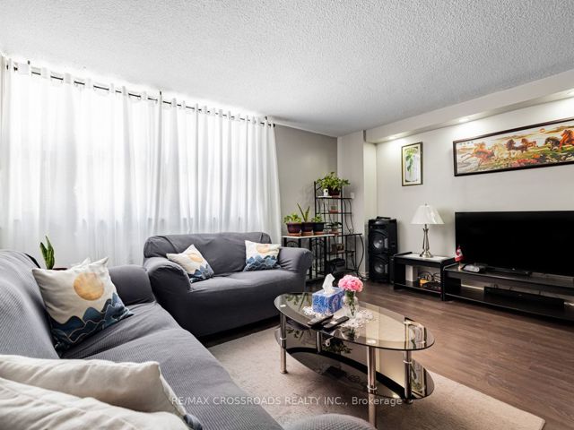 101 - 2645 Kipling Ave