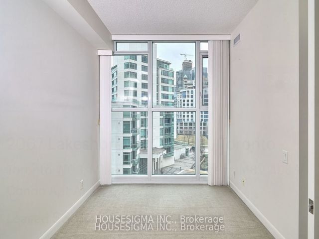 506 - 2067 Lakeshore Blvd W