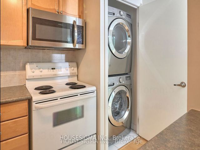 506 - 2067 Lakeshore Blvd W