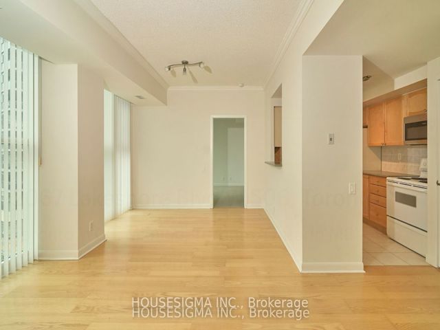 506 - 2067 Lakeshore Blvd W