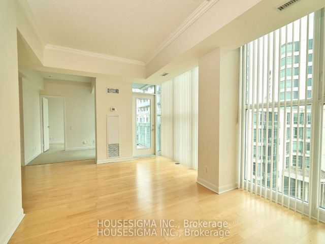 506 - 2067 Lakeshore Blvd W