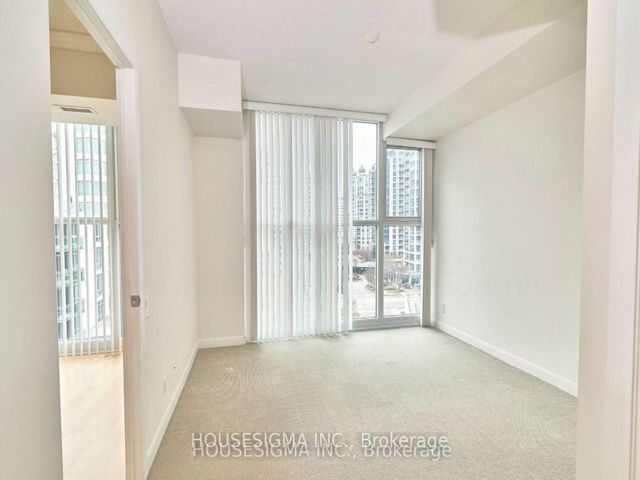 506 - 2067 Lakeshore Blvd W