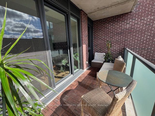308 - 430 Roncesvalles Ave