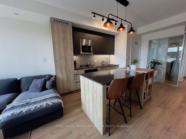 308 - 430 Roncesvalles Ave