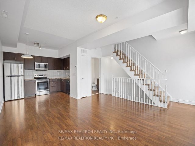 206 - 25 Richgrove Dr