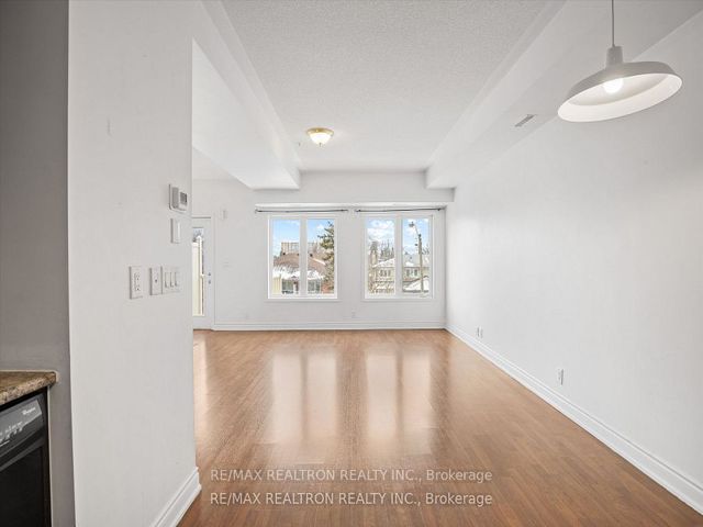 206 - 25 Richgrove Dr