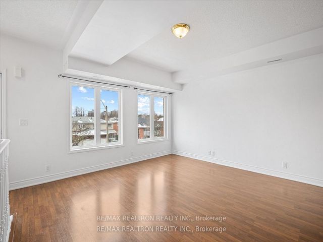 206 - 25 Richgrove Dr