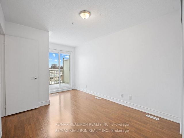 206 - 25 Richgrove Dr