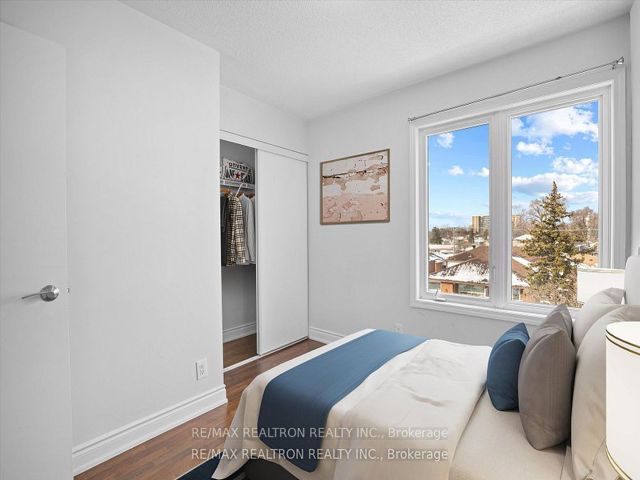 206 - 25 Richgrove Dr