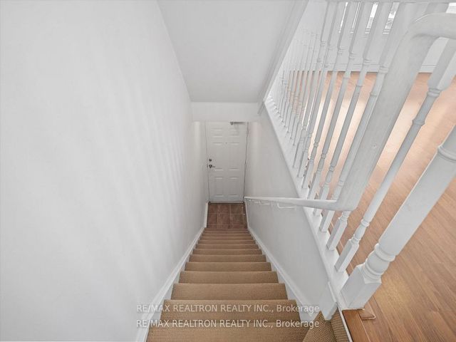206 - 25 Richgrove Dr