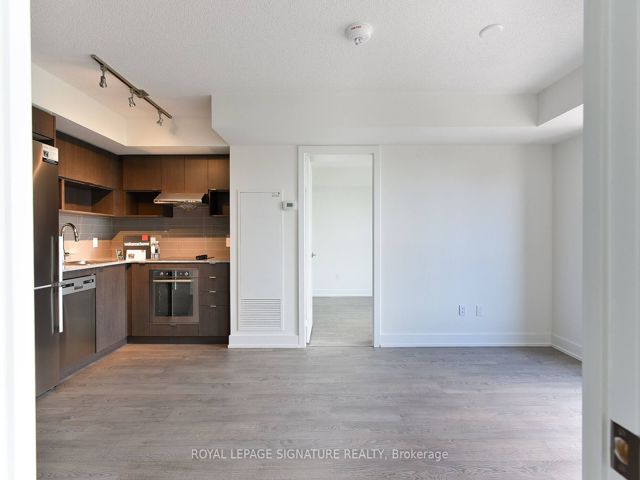 1507 - 7 Mabelle Ave
