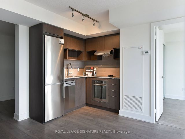 1507 - 7 Mabelle Ave