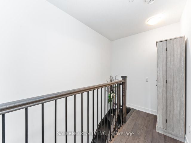 111 - 251 Manitoba St