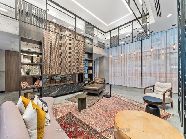 111 - 251 Manitoba St