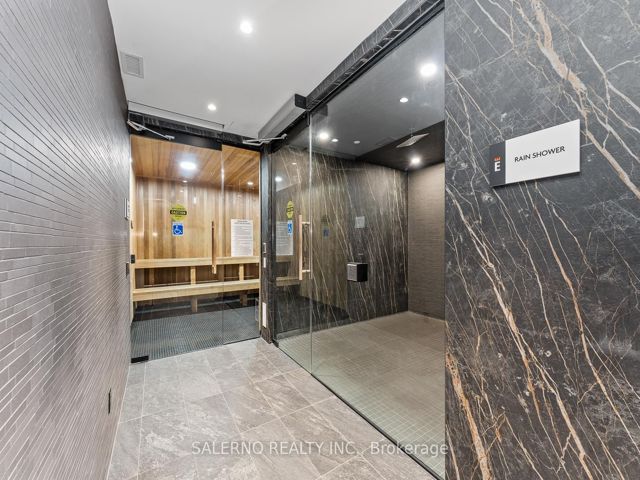 111 - 251 Manitoba St