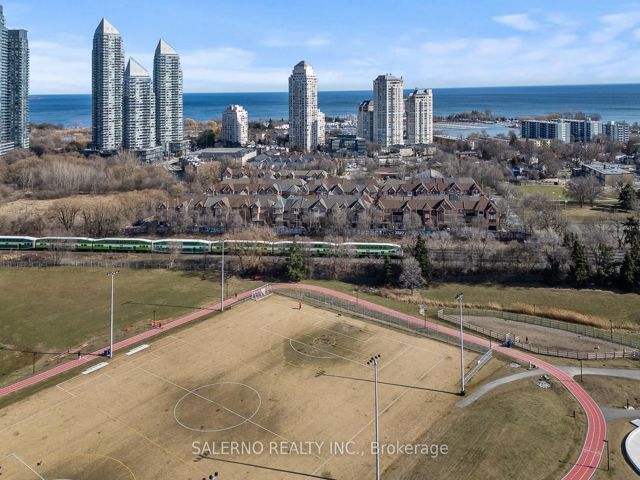 111 - 251 Manitoba St