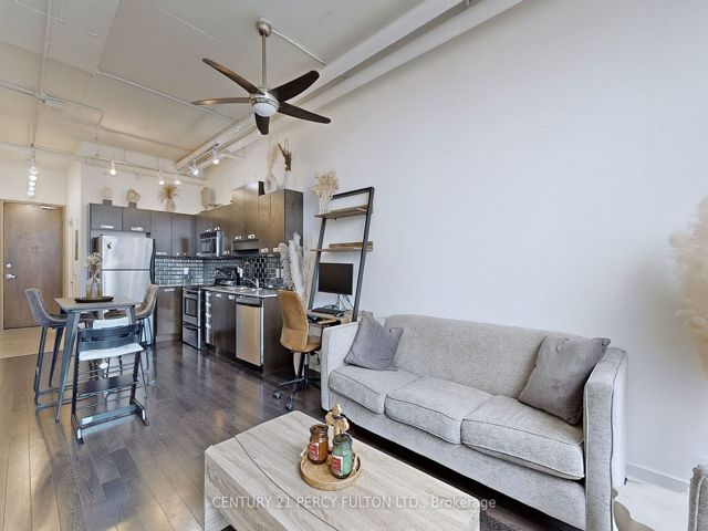1215 - 2 Fieldway Rd