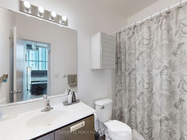 1215 - 2 Fieldway Rd