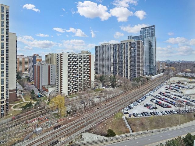 1215 - 2 Fieldway Rd