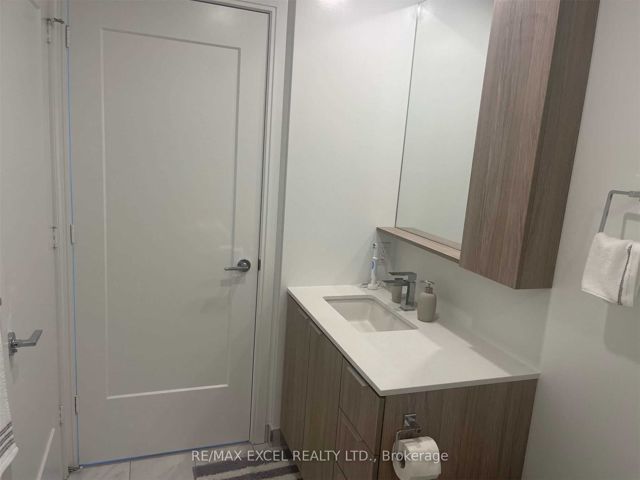 1103 - 65 Annie Craig Dr