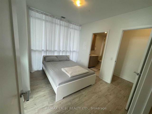 1103 - 65 Annie Craig Dr