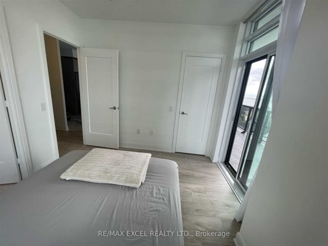 1103 - 65 Annie Craig Dr
