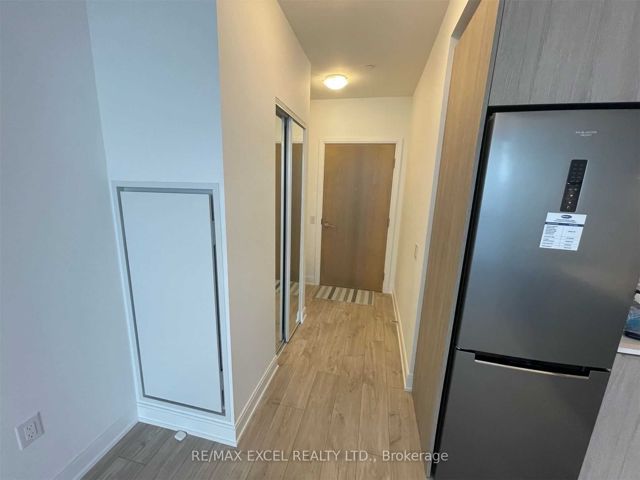1103 - 65 Annie Craig Dr