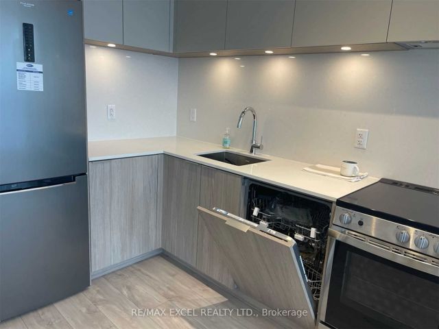 1103 - 65 Annie Craig Dr