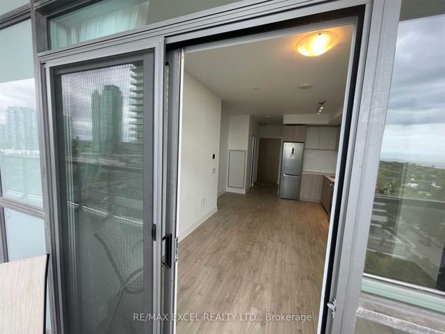 1103 - 65 Annie Craig Dr