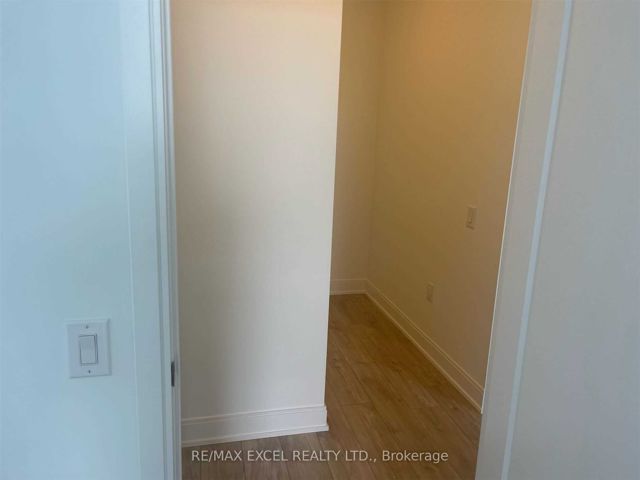1103 - 65 Annie Craig Dr