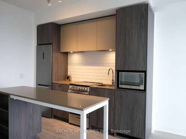 #1805 - 70 Annie Craig Dr