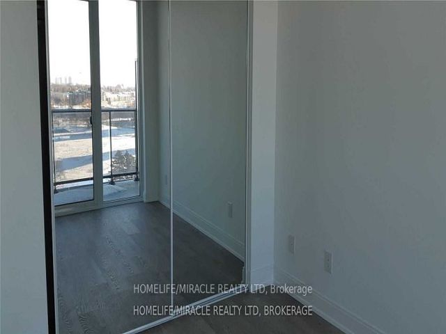 1001 - 70 Annie Craig Dr