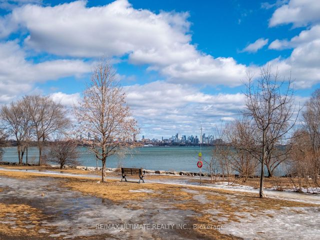 807 - 110 Marine Parade Dr