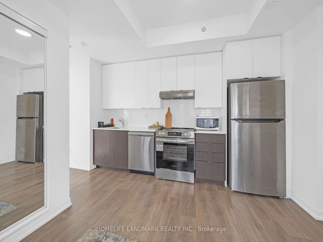 303 - 135 Canon Jackson Dr