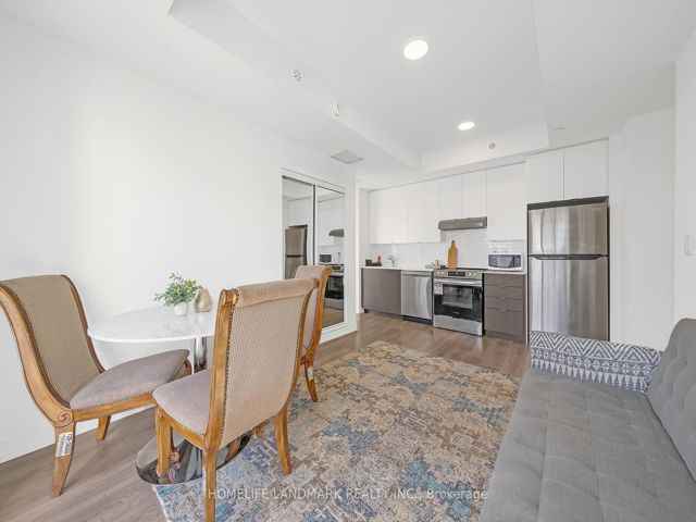 303 - 135 Canon Jackson Dr