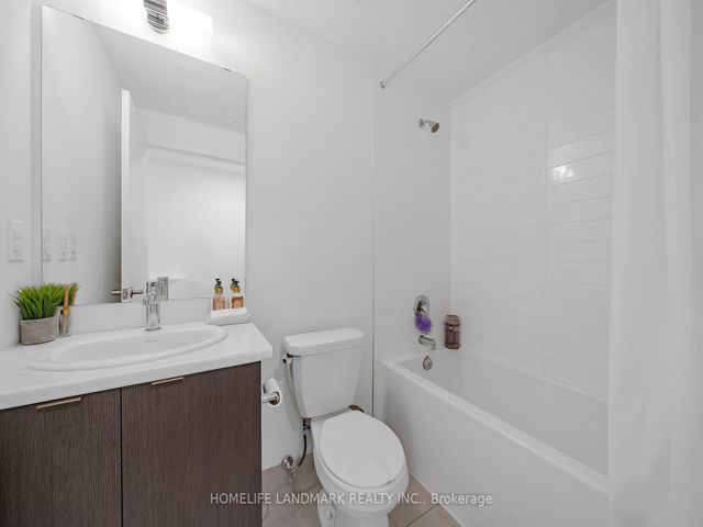 303 - 135 Canon Jackson Dr