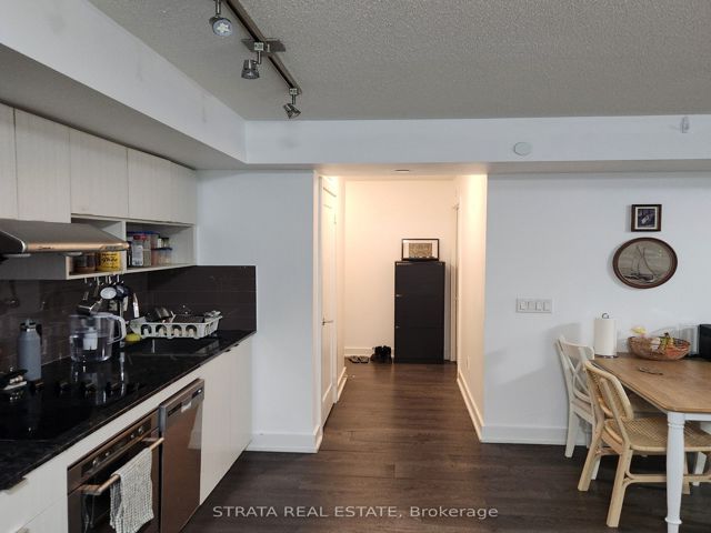 1606 - 7 Mabelle Ave
