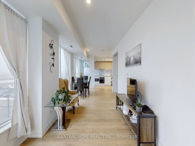 626 - 1100 Sheppard Ave W